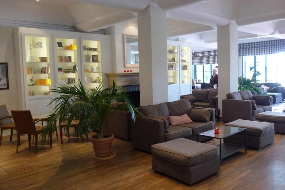 SOWELL HOTELS Le Beach Trouville-sur-Mer Exterior foto