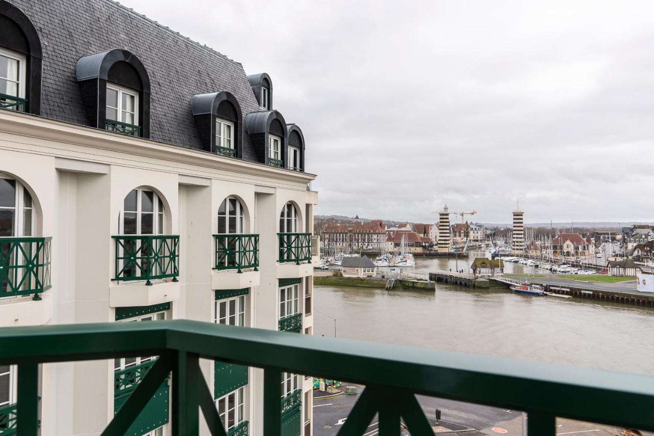 SOWELL HOTELS Le Beach Trouville-sur-Mer Exterior foto