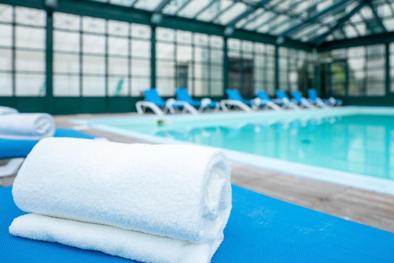 SOWELL HOTELS Le Beach Trouville-sur-Mer Exterior foto