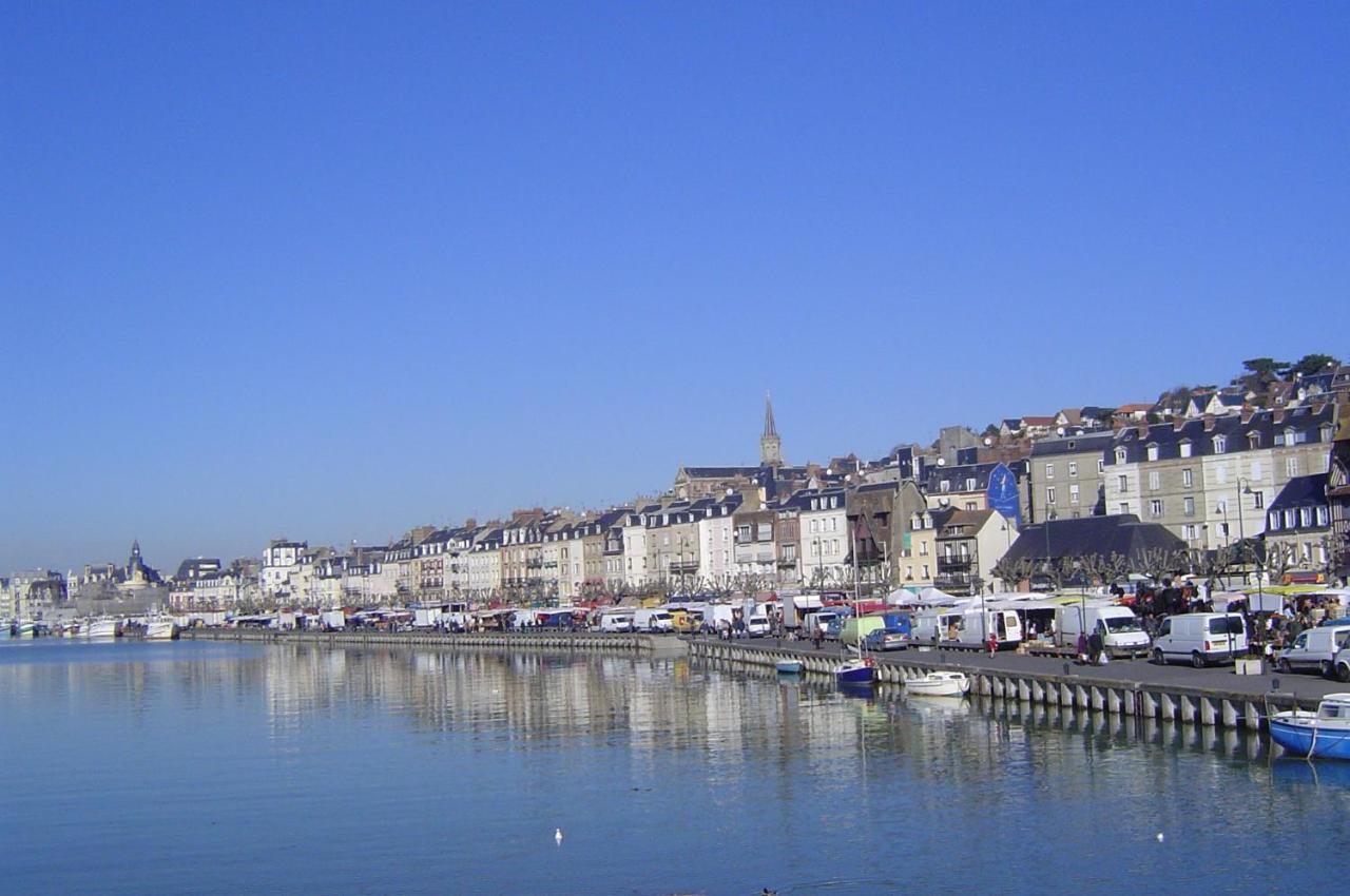 SOWELL HOTELS Le Beach Trouville-sur-Mer Exterior foto